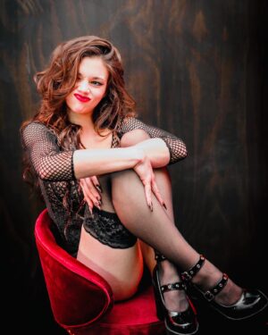 India Eisley Instagram - Lovely working with you both ;)
@coreyc_shoots @je_chavez