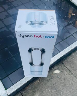 India Willoughby Instagram - Universe works in mysterious ways. My pal has been cold in his flat. Needed a heater for his flat, not much money at mo. Walking home through London comes across this put out on the step of a posh house. “Free”. Brand new 🧘‍♀️#Karma