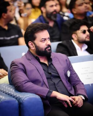 Indrajith Sukumaran Instagram - #ccl #curtainraiser #cclonburjkhalifa #dubai🇦🇪 #keralastrikers #malaylamfilmindustry #cricket