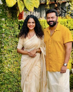 Indrajith Sukumaran Instagram - വിഷു ആശംസകൾ 🌼🌾✨

#HappyVishu