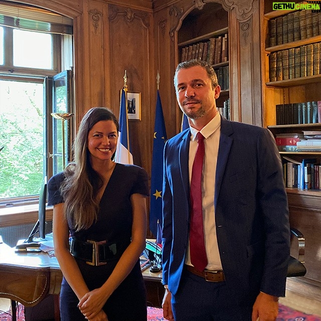 Indrani Pal-Chaudhuri - 584 Likes - Honored to receive the support and friendship of the French government and Consul General of France in NY, Jérémie Robert. For our upcoming film, celebrating France's extraordinary historical role in empowering BIPOC and LGBTQ women from America and around the world, to literally fly above their challenges -with #liberty and #equality. #JosephineBaker #BessieColeman
(L-R) @Reflexgroup @LucBesnier, #QueenBess producer #GKReid, #indranipal-chaudhuri, French Consul General #JeremieRobert,
@BrooklynMuseum's @Matthew_Yokobosky, @EmilyinParis producer #StephenBrown and actor @william_abadie
.
.
.
.
. #Womenartists #bipocwomenmatter #icons #BessieColemanfilm #FranceUSA #france🇫🇷 #NewYorkartist