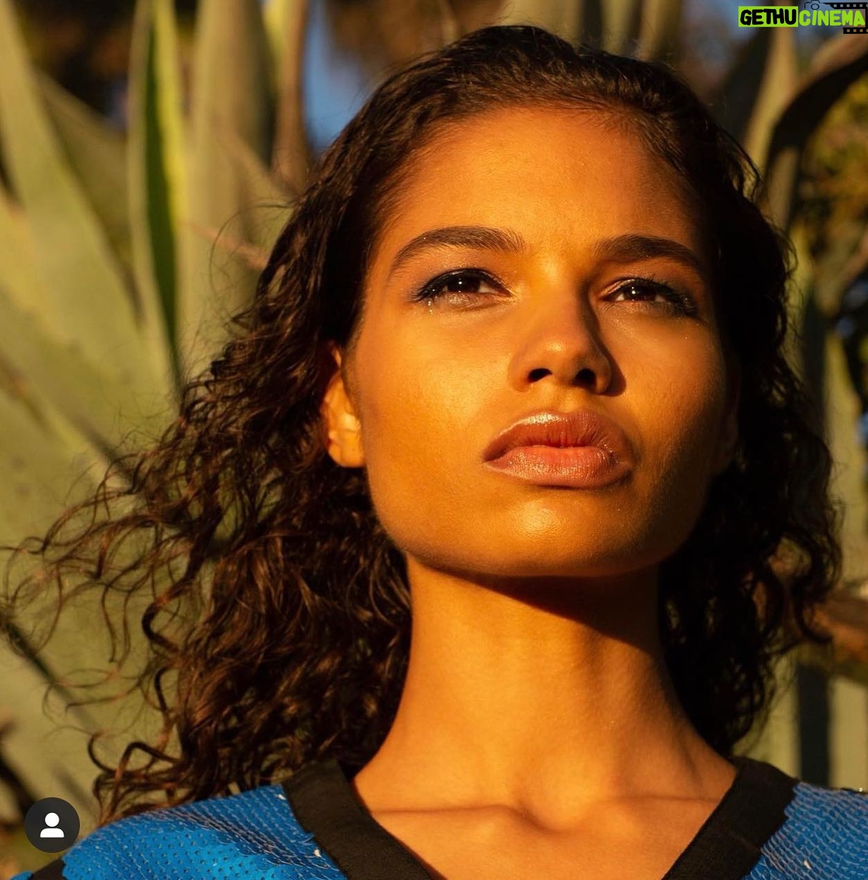 Indrani Pal-Chaudhuri - 534 Likes - Zuma Blue - So much fun shooting with the brilliant and beautiful @helenahoward_officially
Photos by @indranipc
Makeup and hair by @monna.main.makeup Produced by #GKReid Special thanks @darkostallionstv
.
.
.
.
#zumabeach #aloevera #naturelovers #bipocartists #femalefilmmakers #HelenaHoward #IndraniPal-Chaudhuri #directorslife