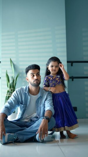 Indravathi Chauhan Instagram - Just DND🚫 “Nachti hu to Nachne De” 💃💃
.
.
.
.
#trending #viral #nachnede #indravathichauhan #shyamsidhawat #song #rap #dance #musicvideo #newsong2024 #newmusic #reels #cute #instagood #model #instadaily #fyp #beautiful