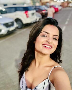 Indraxi Kanjilal Instagram - Happy selfiesss 🌸📸
.
.
.
.
#indraxikanjilal #happyme #me #smiley #smilemore #instapost #insta #instagood #instafashion #trendingreels #trending #trendingsong #premika #post #instalike #instagram #premikanepyaarse