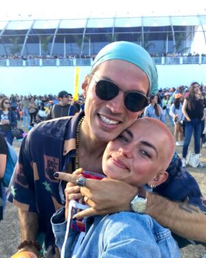 Inês Costa Instagram - Rock in Rio 2022 🌈

💅 @dharmabeautyandcare
💇🏼‍♀️ @reflexodabeleza