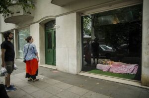 Inés Efrón Instagram - del día que estaba nublado y dormí en @esunavidriera
