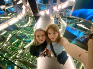 Ines Høysæter Asserson Instagram - Berlin à la art project à la Photoshop à la 1999