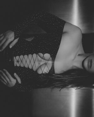Inês Monteiro Instagram - @inessofiamonteiro 🖤 

.

.

.

#photooftheday #blackandwhite #portrait #flashphotography