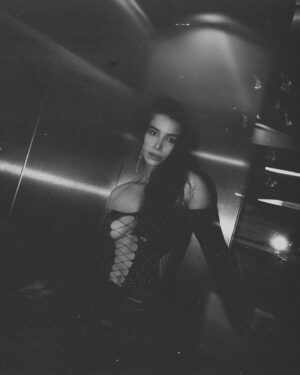 Inês Monteiro Instagram - @inessofiamonteiro 🖤 

.

.

.

#photooftheday #blackandwhite #portrait #flashphotography