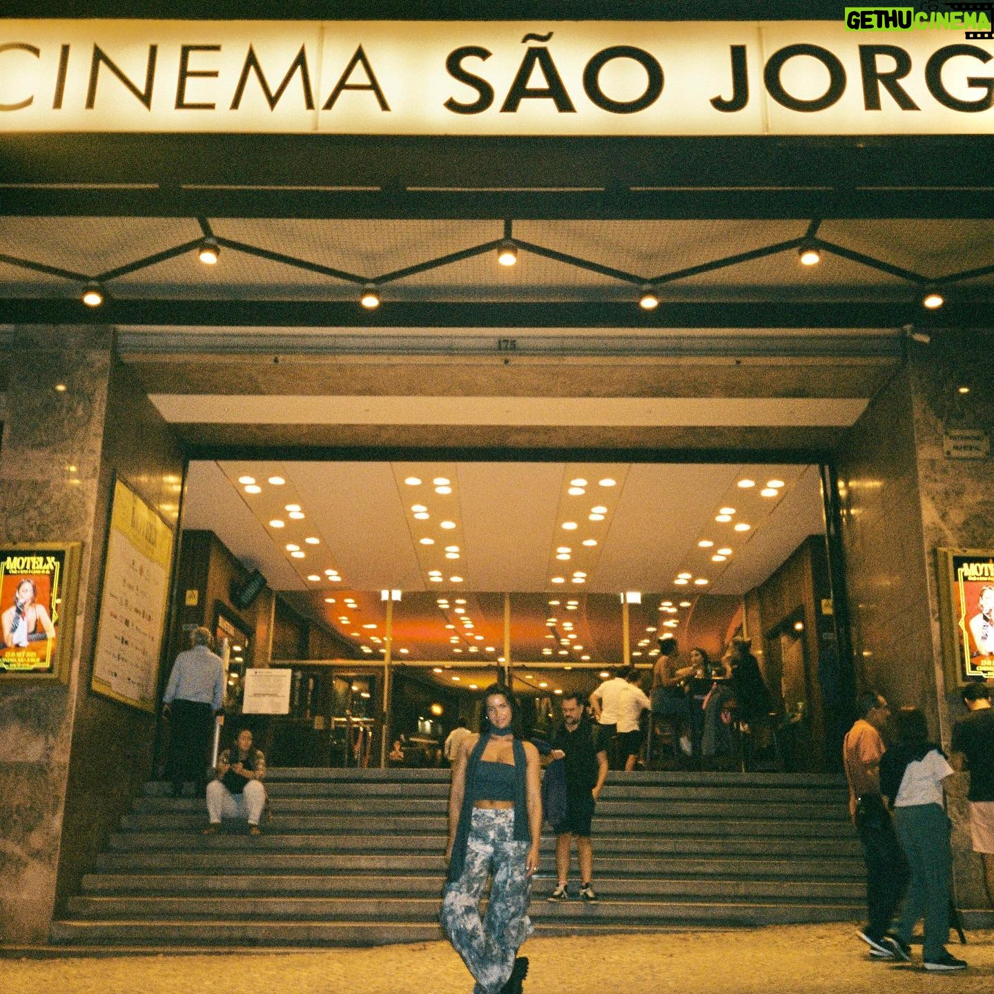 Inês Monteiro - 3 Likes - 3 dias que duraram 3 anos. 3 anos de muito amor e muita vontade. Estou muito grata e orgulhosa com todo o processo, por toda a equipa e atores, por todo o apoio e carinho e para colmatar este amor, pela menção especial do @motelx 🖤 e ainda tive a sorte de estar acompanhada pela @stonebystone_pt nestes dias que foram o início do que está para vir! @paralisiaofilme foi um projecto muito especial do início ao fim. Venham os próximos!
