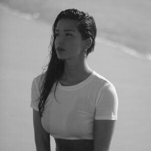 Inês Monteiro Instagram - Back to my beaches 🇵🇹 
@studiofaya