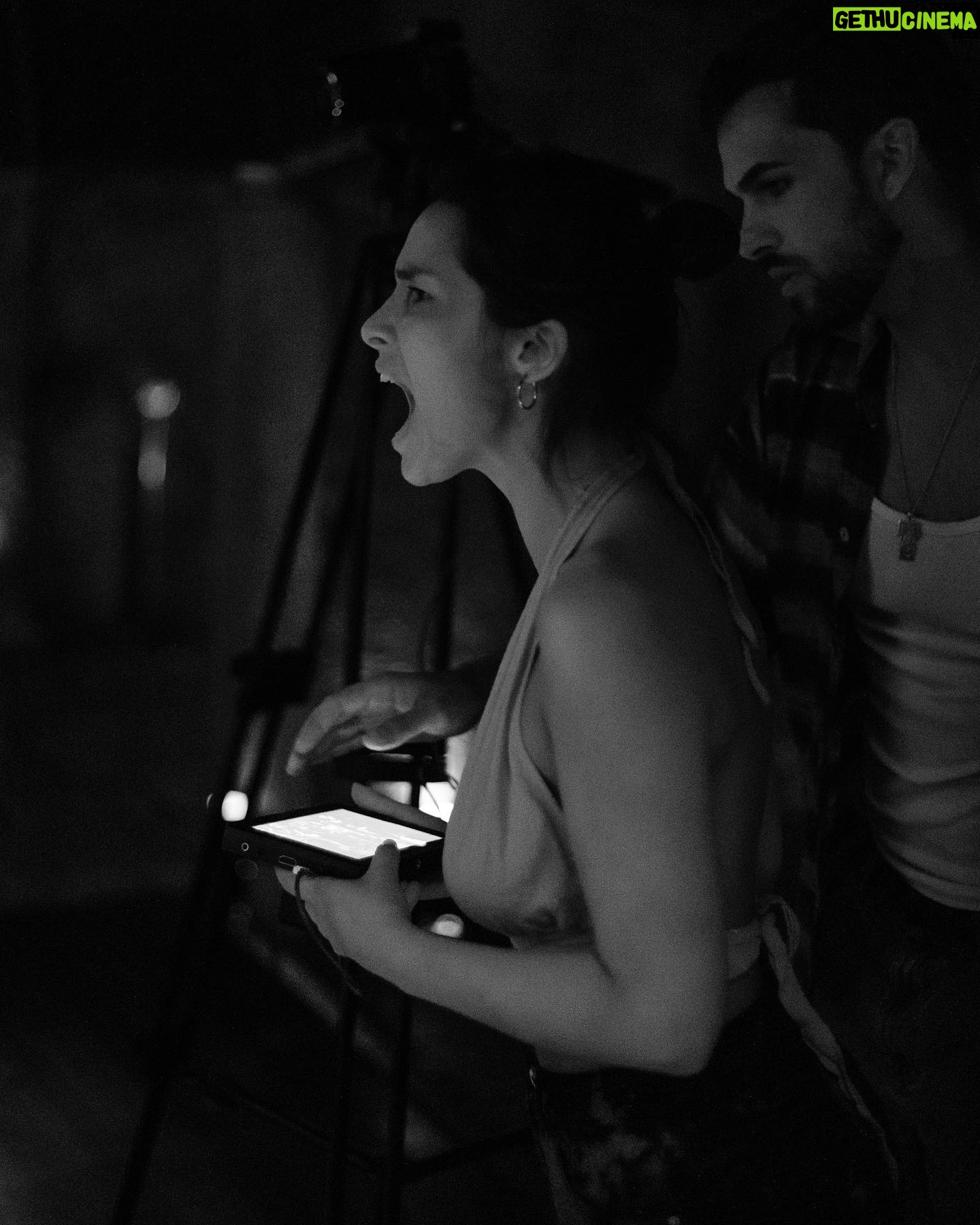 Inês Monteiro - 3 Likes - Às vezes surpreendendo-nos com aquilo que somos capazes de fazer.
Começou por ser uma brincadeira, mas acabou por ficar sério. Sério o novo amor que descobri pela escrita e realização.
Escrevi uma curta-metragem sobre paralisia do sono e o objectivo agora é realizá-la. É o meu primeiro projecto e conto com uma equipa altamente talentosa ✨ Falta 1 dia para terminar o crowdfunding que pode tornar este projecto possível.
Se queres apoiar este pequeno filme, carrega no link que está na bio e faz tua contribuição 🤍
Fotografia: @itwasfiti