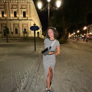 Inês Pires Tavares Instagram - aunque es de noche ________ 🌙