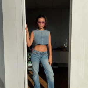 Inês Pires Tavares Instagram - Yes, I’m (trying to be) the cool girl backstage 🪐