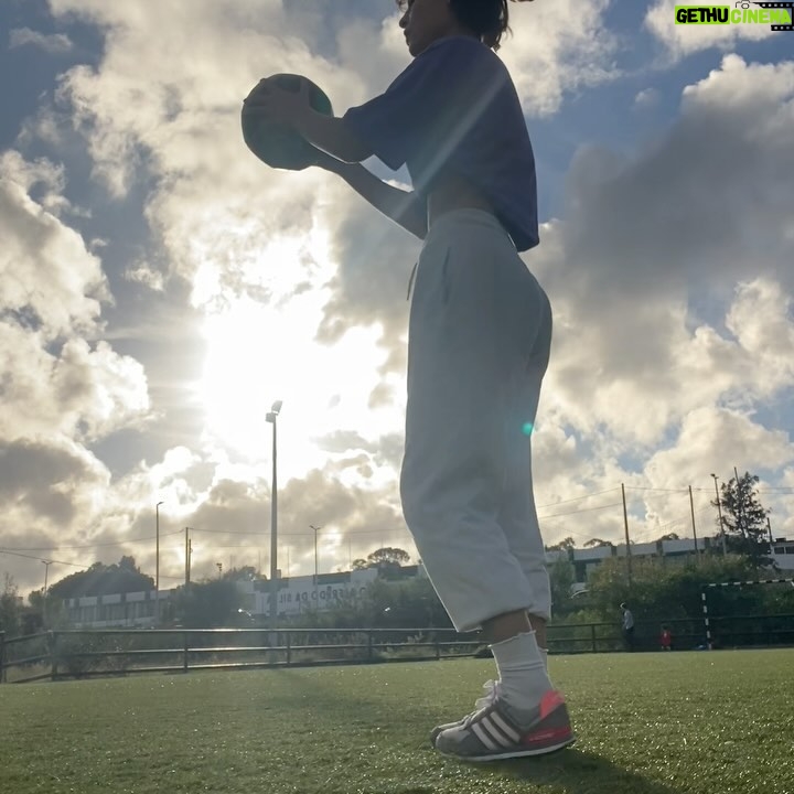 Inês Pires Tavares - 1.5K Likes - A Rita chega dia 5 de fevereiro ⚽️ próxima segunda-feira temos encontro marcado na @sicoficial 🫶🏼
@sicnovelasoficial
#senhoradomar #sic #opto