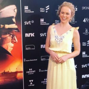 Ingrid Bolsø Berdal Instagram - I kveld har «Spionen» premiere over hele landet. Jeg er så glad for at den dramatiske historien om Sonja Wigert nå blir fortalt. Vi hadde herlig festpremiere på onsdag, så gøy å dele opplevelsen med gode kolleger Alexander Scheer og Rolf Lassgård 😊
..
Kjole av supreste Tina Haagensen, sminke og hår av aller fineste Siw Jærbyn.
..
@tina_haagensen
@fireogenhalvfilm @nordiskfilmnorge ..
Premiere of the Norwegian second world war film «The Spy» today!