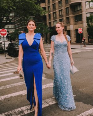 Ingrid Michaelson Instagram - Let’s write more musicals @funstetter so we can keep doing wedding shoots.
