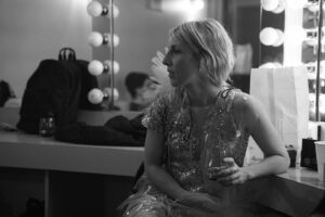 Ingrid St-Pierre Instagram - C’était la répétition générale hier au Gesu. J’ai le coeur gros de savoir que ce sera la seule et dernière fois que ce spectacle vivra ce soir. C’est la beauté des choses qui se terminent. On distille chaque secondes pour s’y enrouler. @p_bro @frannieho @josephmrchd Liu-Kong Ha 
✨Crédits photos @marcetiennemongrain