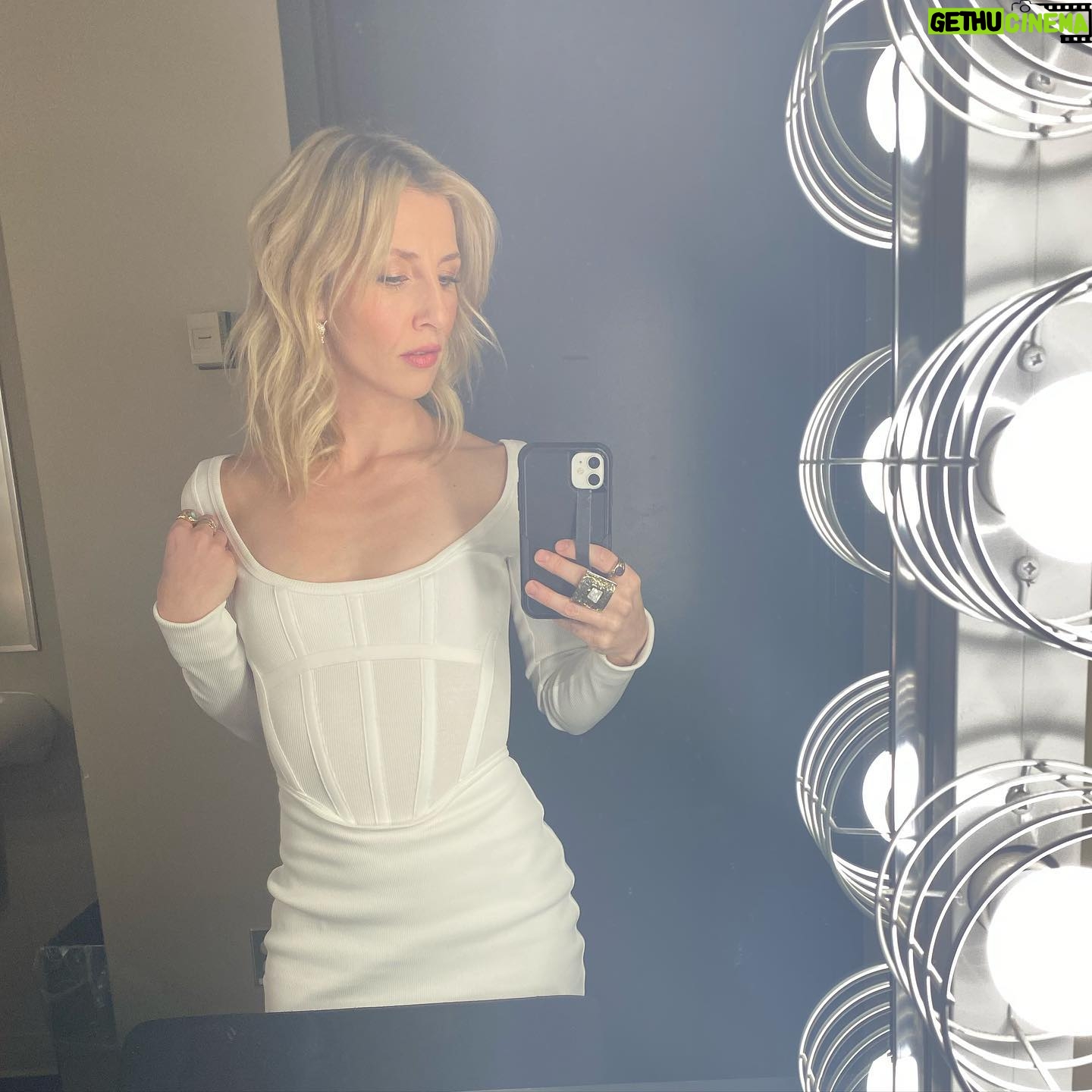 Ingrid St-Pierre - 699 Likes - Doux dimanche de célébrations 🎉
Maquillage ✨ @lucia_dias_maquilleuse
Coiffure Sophie Bernier
Couleur @marcuuus
✨
@loteries_lotoquebec