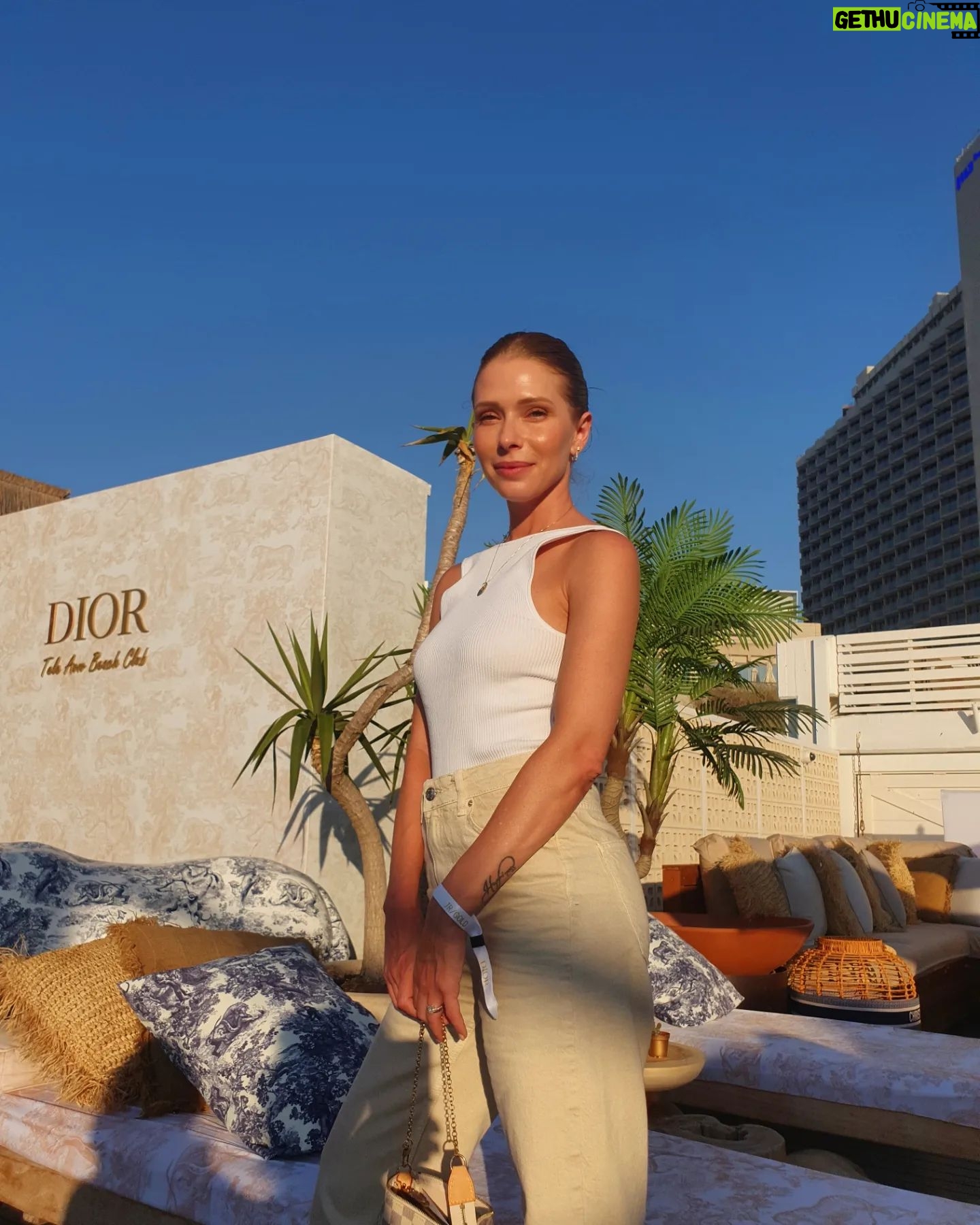 Inna Bakelman - 785 Likes - היקום מדמה לי את יוון בכל מקום זה יופי של דבר 🧿🤍
#travelwithdior @diorbeauty @diorbeautylovers @dutyfree_il