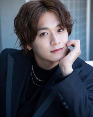 Inoue Sora Instagram - ・
#JUNON 5月号
発売中です。

ドラマ『#ガチ恋粘着獣 』の #コズミック 3人で登場しています！
ぜひご覧ください☺️