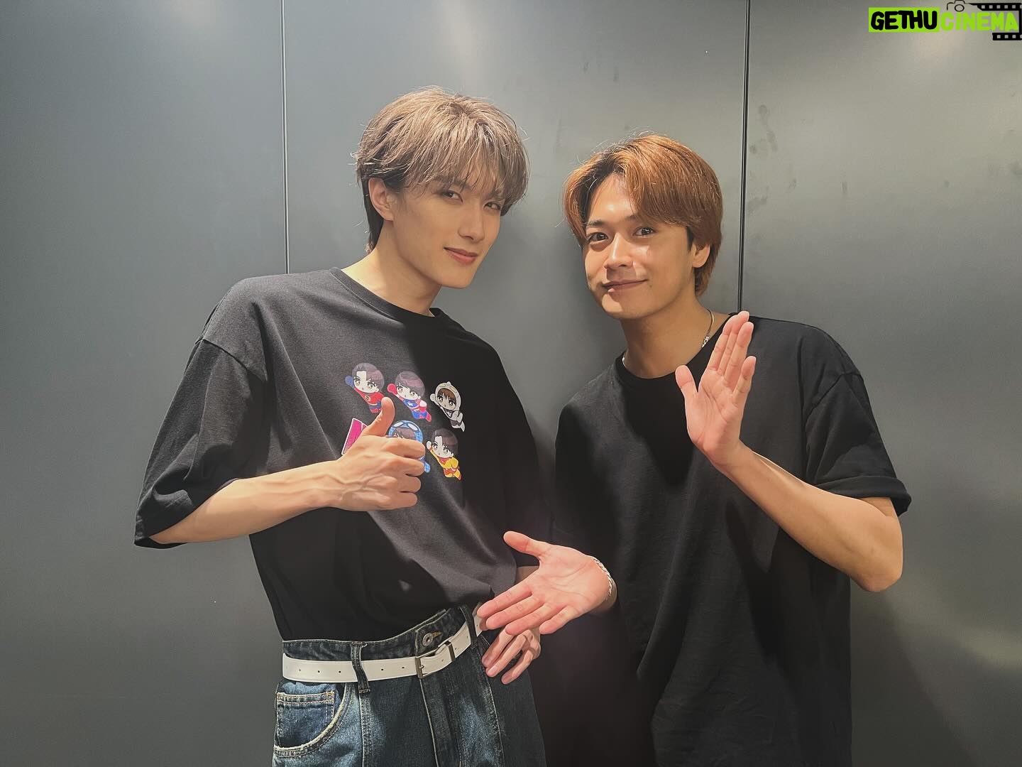 Inoue Sora - 19.1K Likes - ・
かわいいかわいいじゅう。
MiLKのライブを観に行かせてもらいました。
個性的でカッコよくて可愛くて、すっごい楽しいライブでした!
そしてじゅう飛んでたし。びっくり。
また行きたい😏
#MILK
