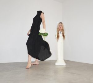 Ioanna Gika Instagram - For @hoganmclaughlin SS 21 💙

“The SS21 Collection draws inspiration from styles of the 16th and 18th centuries, married with a minimalist sensibility and a muted palette.” 

It was fun to create this portrait and such a pleasure to be part of Hogan McLaughlin’s presentation.