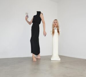Ioanna Gika Instagram - For @hoganmclaughlin SS 21 💙

“The SS21 Collection draws inspiration from styles of the 16th and 18th centuries, married with a minimalist sensibility and a muted palette.” 

It was fun to create this portrait and such a pleasure to be part of Hogan McLaughlin’s presentation.