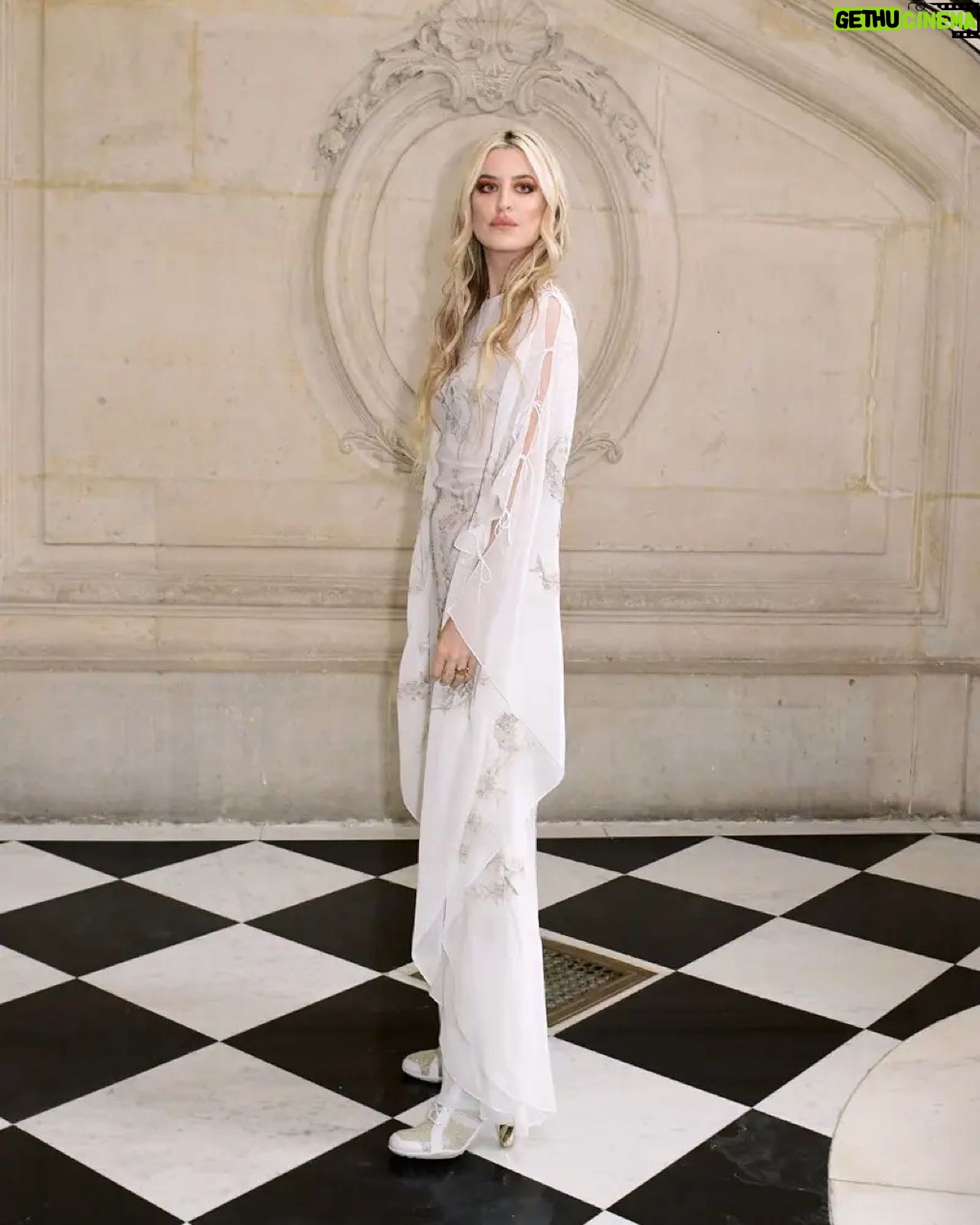 Ioanna Gika - 2.4K Likes - Thank you for having me at the couture show in Paris @dior ⌇ It was stunning. Congratulations to @mariagraziachiuri on a truly divine presentation. Many thanks to @bertrandguyon @alineds75 for their keen eye, and as always, beautiful music by @michelgaubert @theeryanaguilar . Merci to @dynadagger @alexhairmakeup @henryzeegers for the look. Held at the beautiful Musée Rodin @museerodinparis