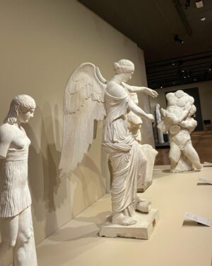 Ioanna Gika Instagram - Thank you to the Louvre and the Greek Ambassador, Her Excellency Madame Aghi Balta for inviting me to the opening of the new exhibit, ‘Paris-Athens, The Birth of Modern Greece.’ Congratulations to the new president of @museelouvre ,  Laurence Des Cars, the first female president of the institution in 228 years. This year marks the 200th anniversary of the beginning of the Greek Revolution, and the anniversary of the arrival of the Venus de Milo. An occasion celebrated reverentially. Thank you @dior for the gown, @alineds75 for putting it all together with the best eye, @benjamin_maquilleur pour le maquillage 📷📷 @dafni.arvaniti and @sneakyaliki 💙 @aghibalta