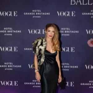 Ioanna Pappa Instagram - #thealmondblossomball #2024 @voguegreece @hotelgrandebretagne @spirostergiou @valen__tiny @erifillinikolopoulou #erifillihautecouture #erifillinikolopoulouatelier