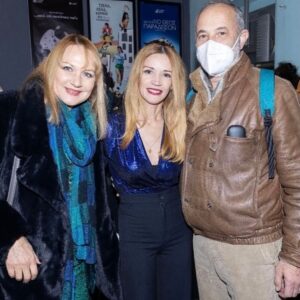 Ioanna Pappa Instagram - Χθες επίσημη πρεμιέρα για τον Πατέρα. Ευχαριστούμε του καλούς φίλους που μας τίμησαν !!!
#2024 @sychronotheatro_official @katia_sperel @steliosmainasthereal