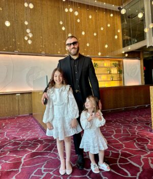 Ion Cuțelaba Instagram - 🤍🤍 #fatherdaughters
