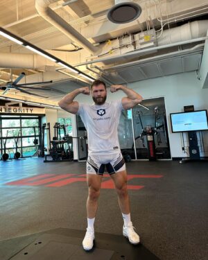 Ion Cuțelaba Instagram - 💪🏼⚔️