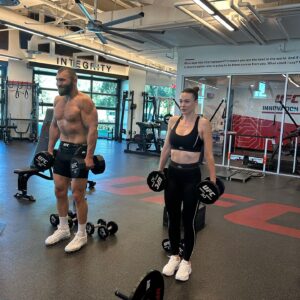 Ion Cuțelaba Instagram - 💪🏼💪🏼💪🏼