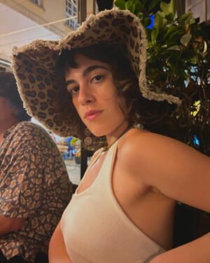 İpek Çiçek Instagram - Dostumun güzelliğine bakar mısınız!!! ✨🥂🐆🖤💋
