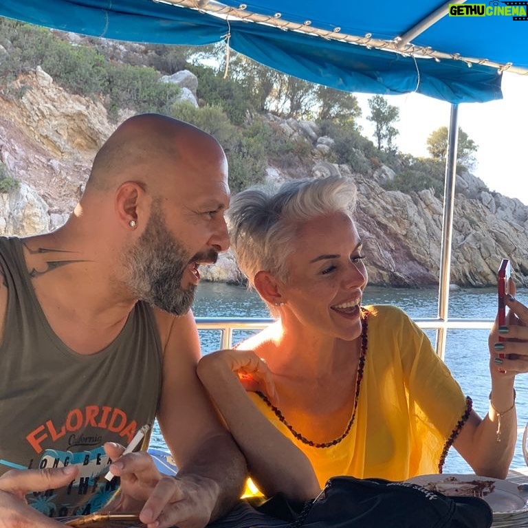 İpek Tanrıyar - 591 Likes - Aras’la face time🥰 @muratevler