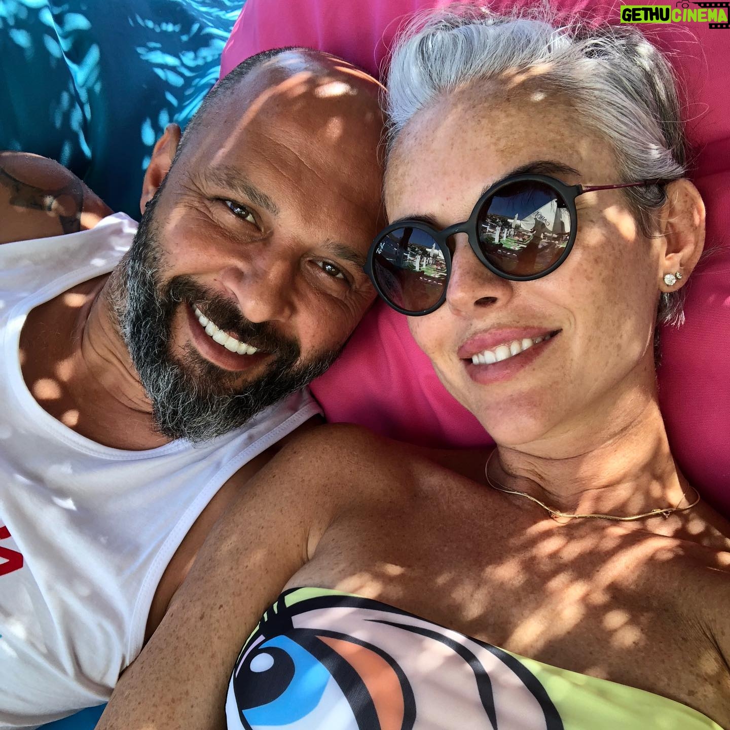 İpek Tanrıyar - 1.3K Likes - Tbt’lerin en güzeli ❤️❤️❤️ Eşim,nefesim,yaşama sebebimmmmmmm.. Hep iyi ki dediğimmmm 💕 @muratevler #bodrum #2019 #gölköy #tbt 🧿🧿🧿🧿🧿🧿🧿🧿🧿🧿