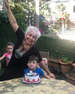 İpek Tanrıyar Instagram - Ve Aras 3 yaşında..Canım ailem eksik de olsa yanımızda,babamız  çalışıyor,ablamız Hollanda’da..Nice yaşların olsun Canım Oğlum.. @drsevalzeren  @feyzullahtanriyar