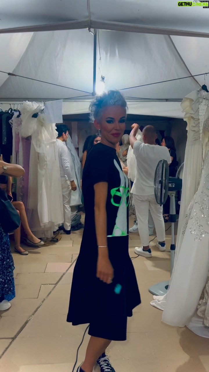 İpek Tanrıyar - 577 Likes - Adana’da Fashion Brezze’de muhteşem kıyafetim için @veliyegelinlik e ve video için @gokmenalp e çok teşekkür ederim🙏laf aramızda işk reels videom🤫
