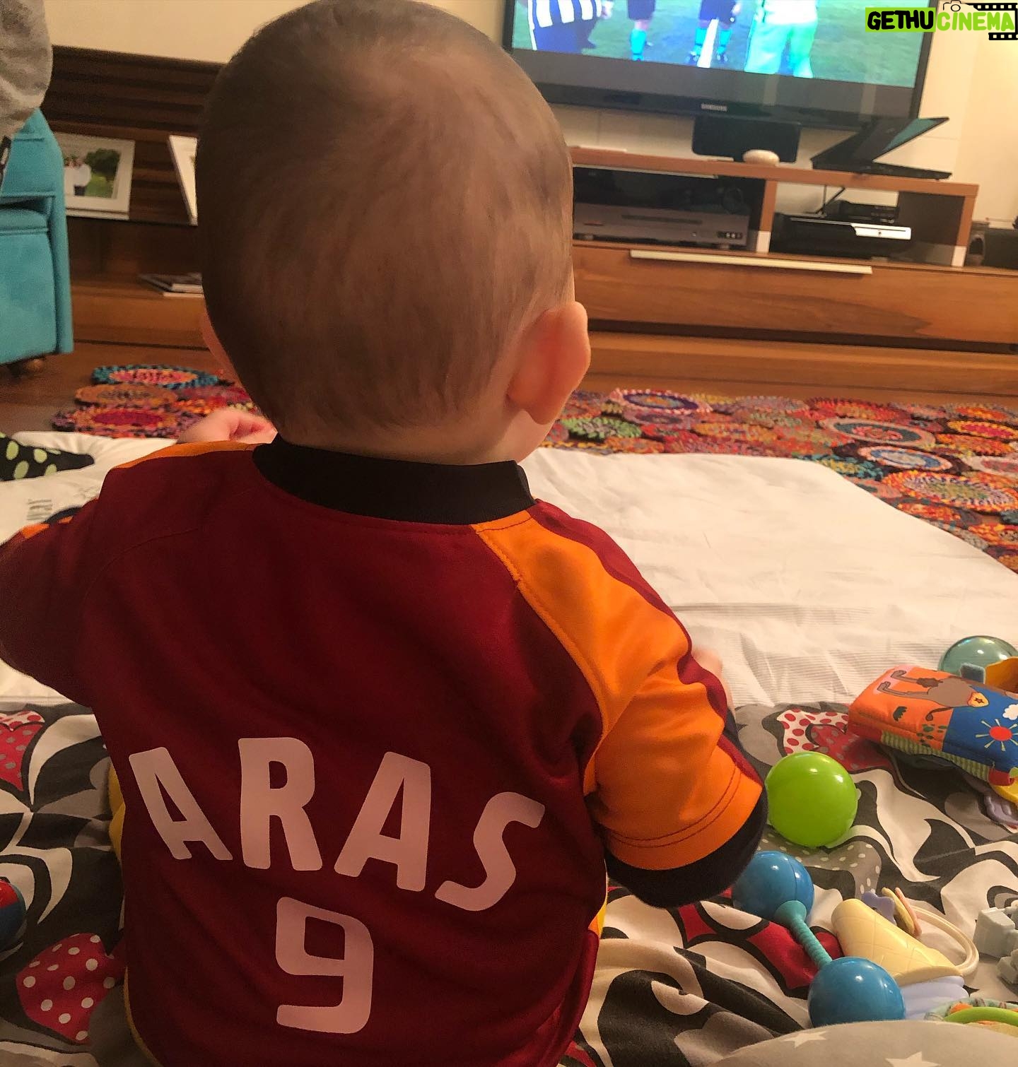 İpek Tanrıyar - 1K Likes - Ben hazırım💛❤️ #doğuştancimbomlu #sarıkırmızı #santrafor #arasbebek #galatasaray #gs #derbi