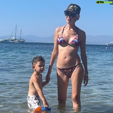 İpek Tanrıyar - 457 Likes - Su kuşum 🧿 @evleraras #bodrum #gölköy #tatil #summer #2023