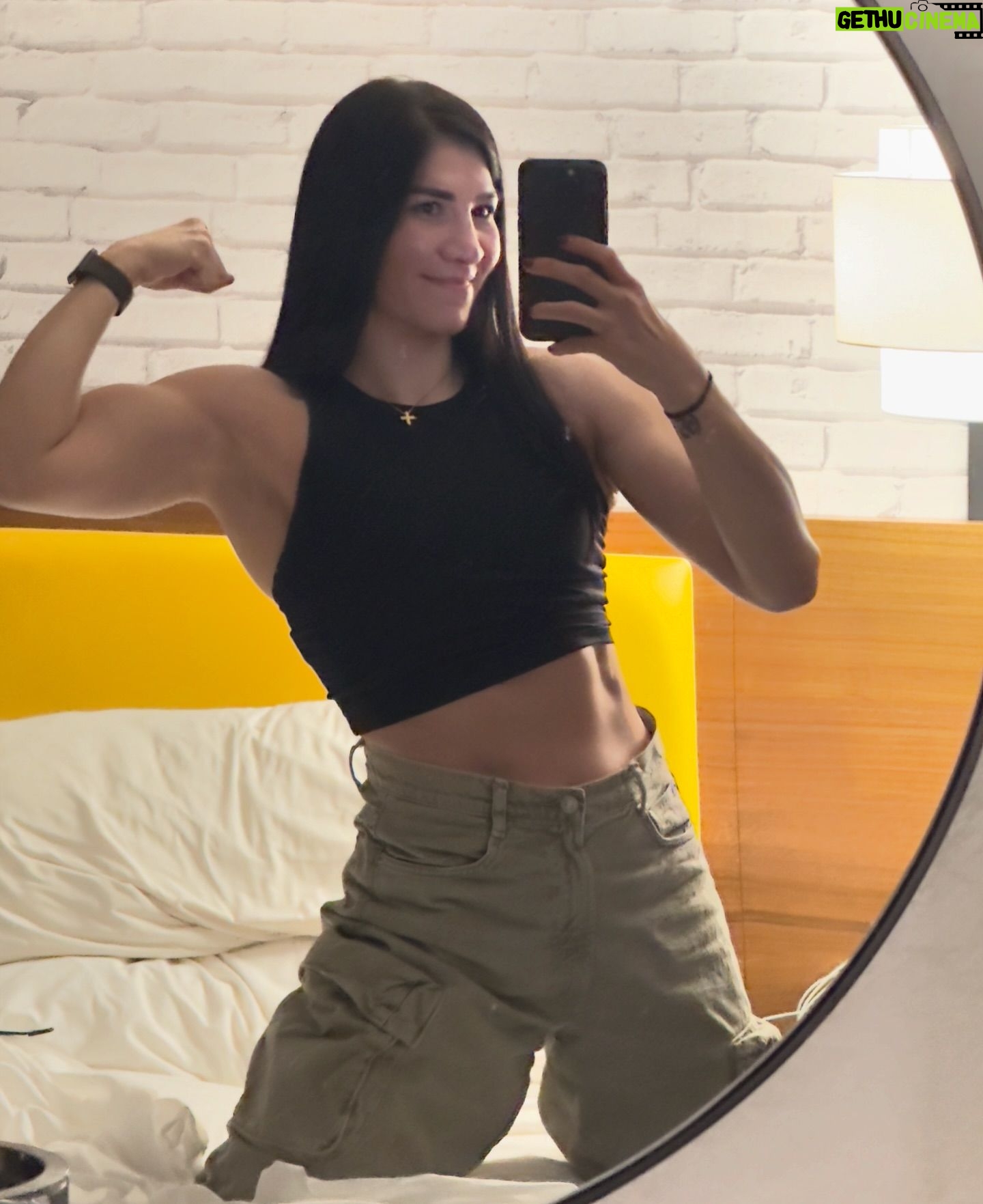 Irene Aldana - 8.5K Likes - 💛💪🏼🐆