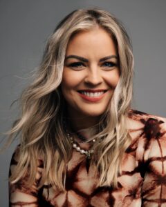 Iris de Graaf Most Liked Photos and Posts