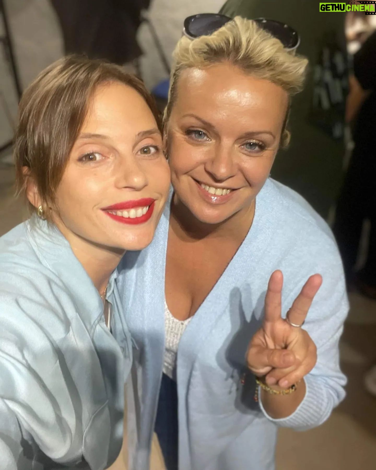 Irma Vitovska - 1.9K Likes - ŠŠµŠ±ŃŃŃŠ²Š°Š»Š°, ŃŠŗ Š¼Š¾Š“ŠµŃŠ°ŃŠ¾Ń Š½Š° ŠæŃŠµŠ·ŠµŠ½ŃаŃŃŃ Š½Š¾Š²Š¾Ń ŠŗŠ½ŠøŠ³Šø "Š¢ŃŠ»ŃŠŗŠø Š½ŃŠŗŠ¾Š¼Ń ŠæŃŠ¾ ŃŠµ не кажи"
ŠŃени ŠŠ°Ńпи @qarpa y @vagabundo_if