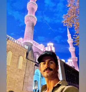Irving Peña Instagram - Lo mejor que me dejo este proyecto fueron las personas que conocí en este tiempo eso es lo que verdaderamente gane 🇹🇷🇹🇷🙏🙏🙏🐎🐎 @soyjuliocamejo @ercan.bayrak @enssdkmc