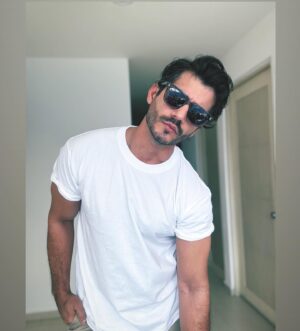 Irving Peña Instagram - 