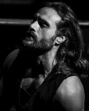 Isaac Alfaiate Instagram - 🎸

Foto @maria.novo