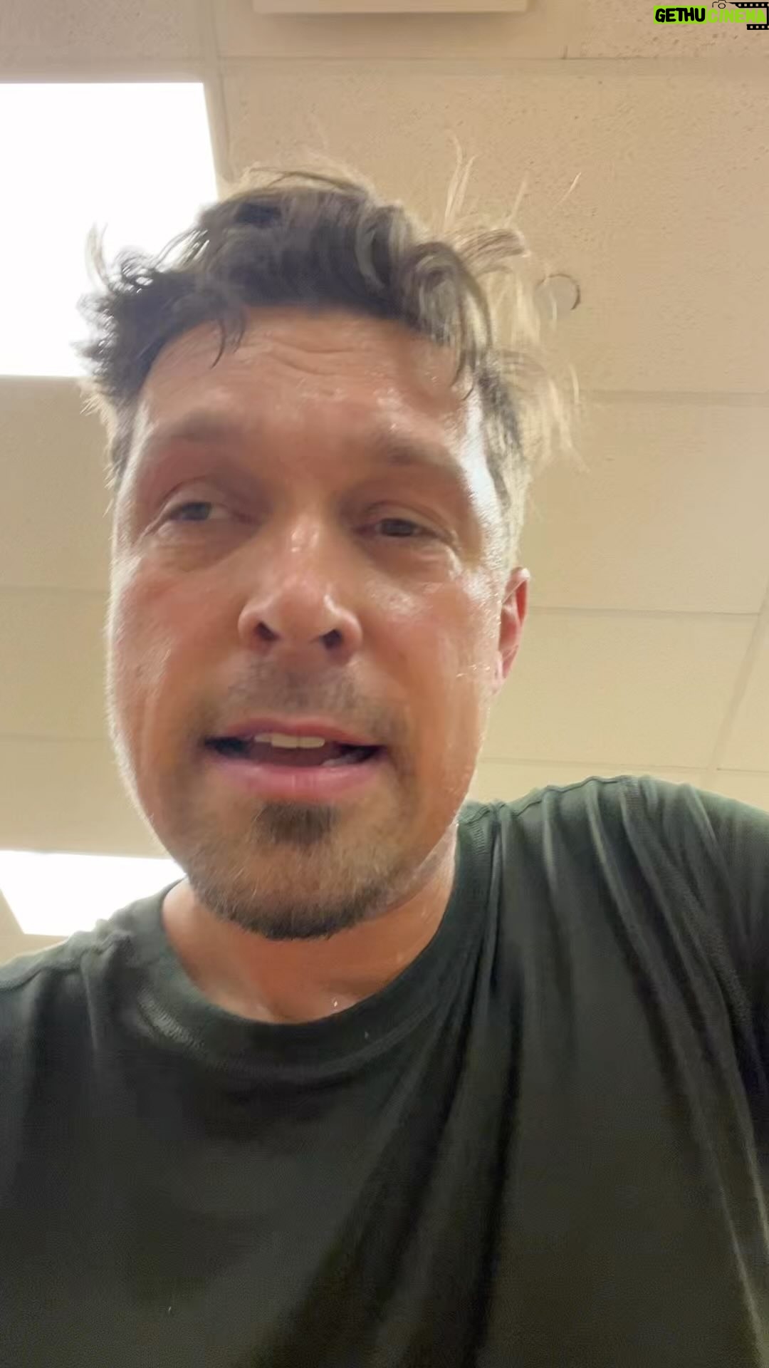Isaac Hanson - 4.2K Likes - I didn’t want to work out today… There are many days and this last year where I felt that way, and because of that I have come to a new conclusion.
My conclusion is: “I will never feel like it, but I will always be glad I did it, so 5, 4, 3, 2, 1… JUST DO IT ANYWAY”!
Thanks @melrobbins for the 5 second rule!!!
#motivation #beempowered #justdoit #doitanyway #health #fitness #selflove