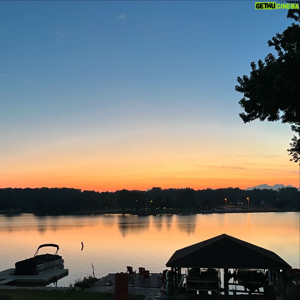 Isaac Hanson - 1.9K Likes - A beautiful summer night!